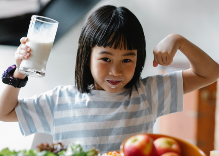 What are Milk’s 13 Essential Vitamins and Nutrients? Featured Image