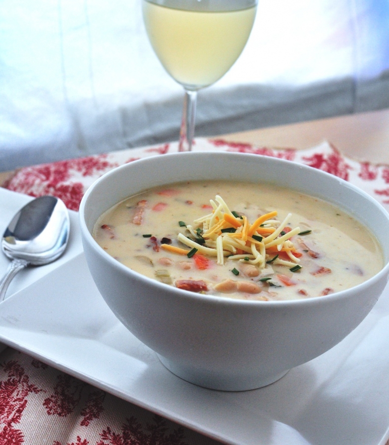 Creamy Bacon and Navy Bean Soup