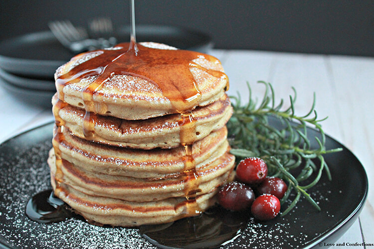 Homemade Gingerbread Pancakes