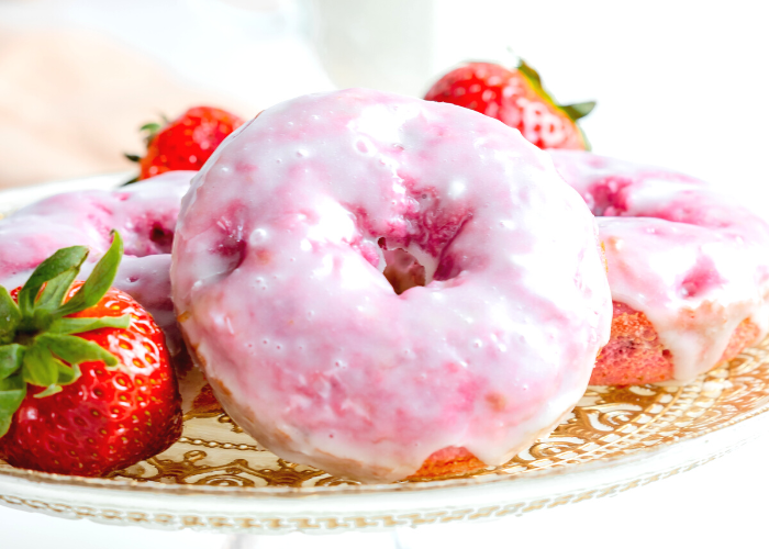 Baked Strawberry Donuts