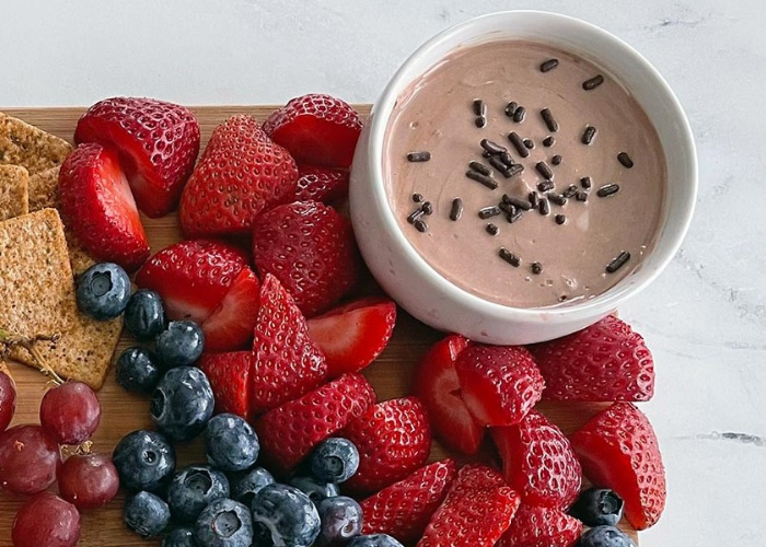 Chocolate Yogurt Fruit Dip