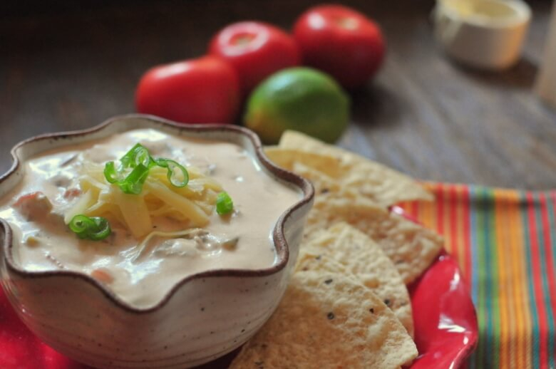 Chile Con Queso Dip