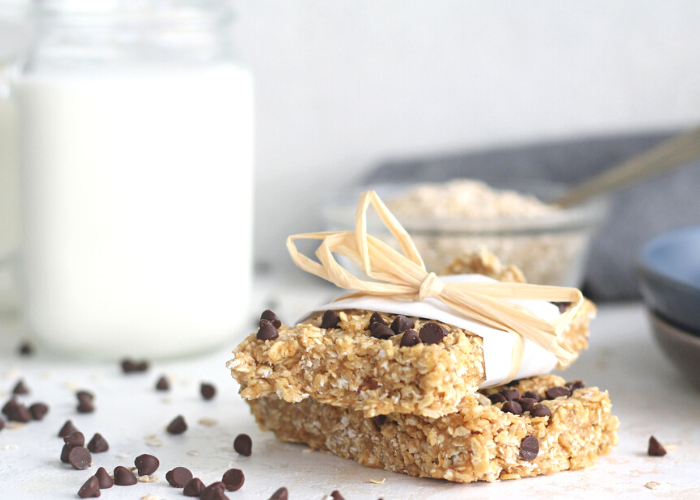 No Bake Peanut Butter & Chocolate Protein Bars Featured Image
