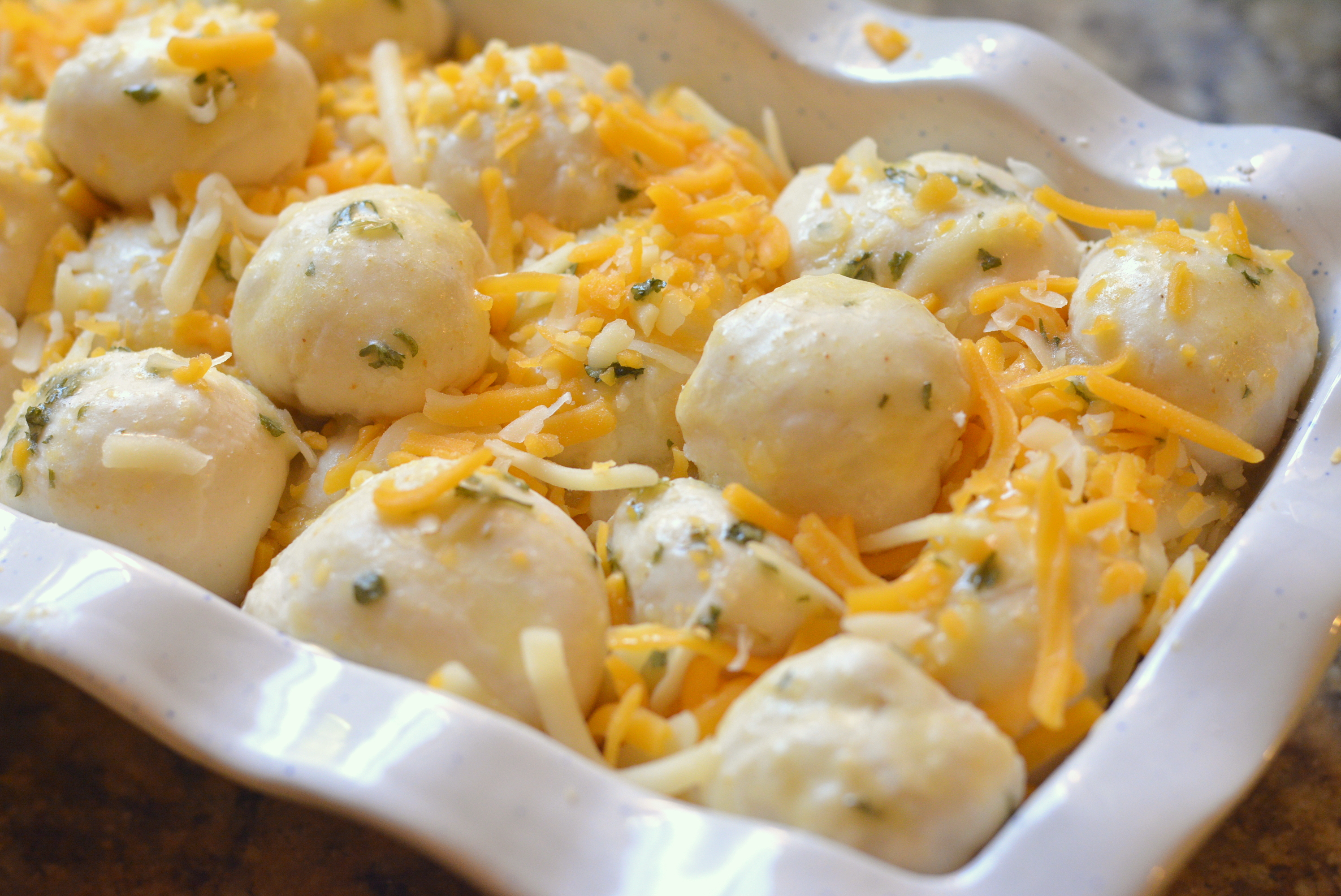 Cheesy garlic monkey bread