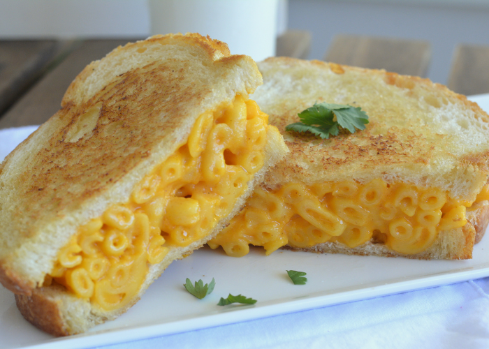 Mac and Cheese Grilled Cheese