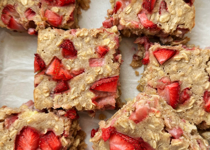 Strawberry Oatmeal Breakfast Bars Featured Image