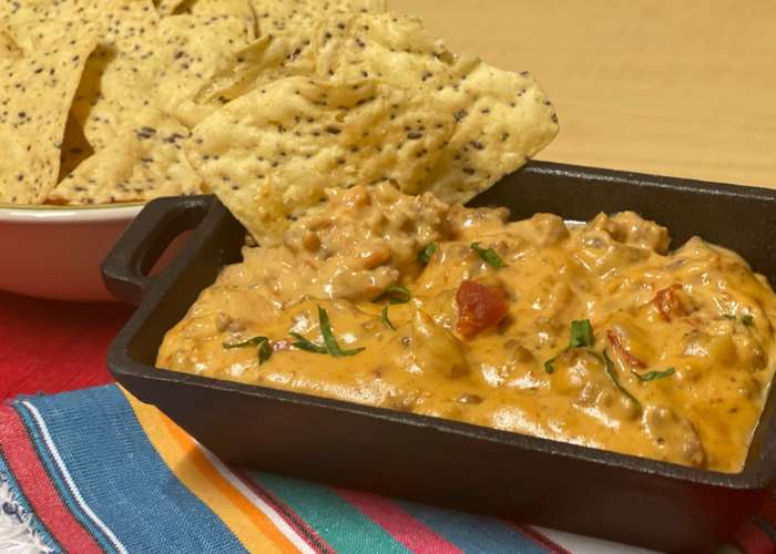 Chili-Queso Dip Featured Image