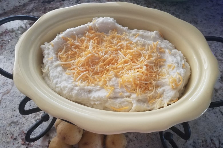 Make-Ahead Cheesy Mashed Potatoes Featured Image