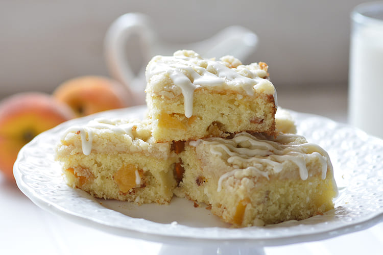 Peaches and Cream Crumb Cake Bars