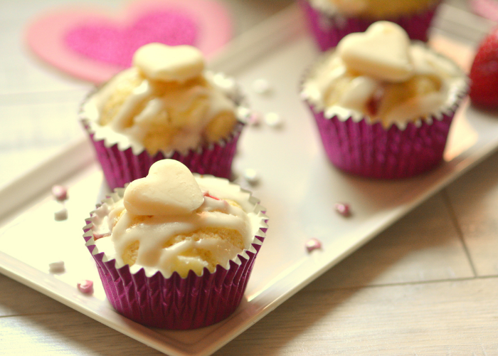 Fresh Strawberry and Cream Cupcakes